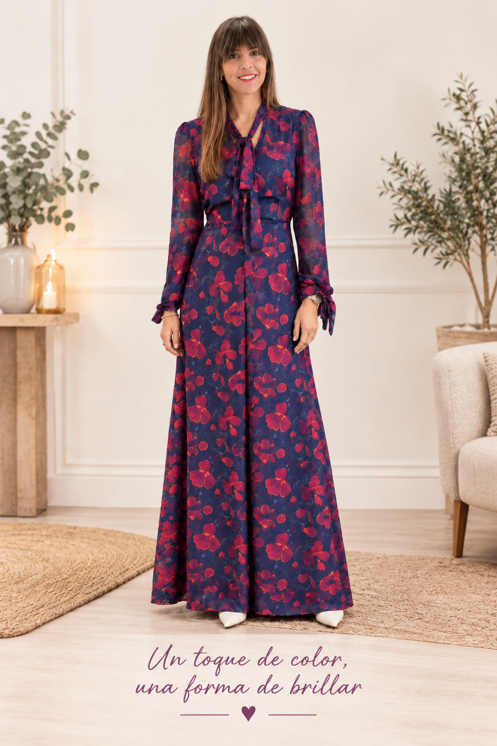 Vestido largo floral azul marino con estampado burdeos y lazos